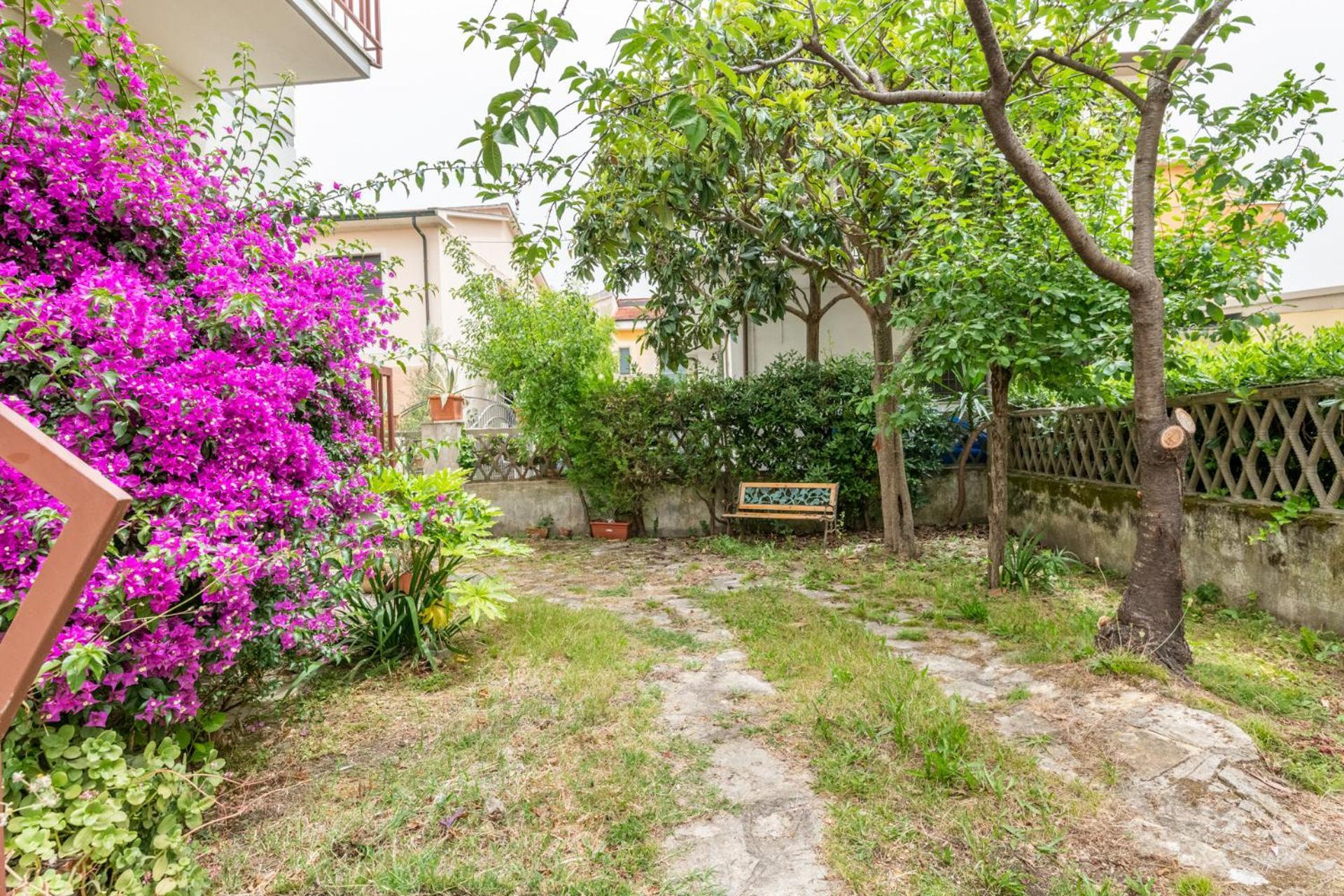 Apartament Garden House,Piza Zewnętrze zdjęcie
